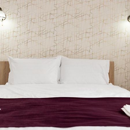 Marconi Guesthouse Хунедоара Экстерьер фото