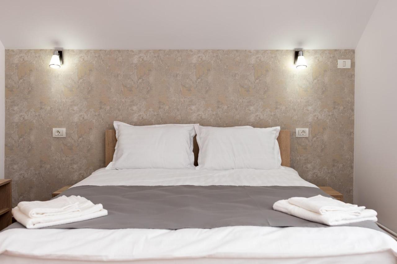 Marconi Guesthouse Хунедоара Экстерьер фото